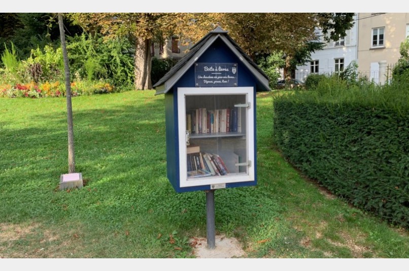 Boîte à livres - Jardins de la Mairie, MELUN | myBookBox by Cross Media Concept, l'annuaire collaboratif des bibliothèques partagées