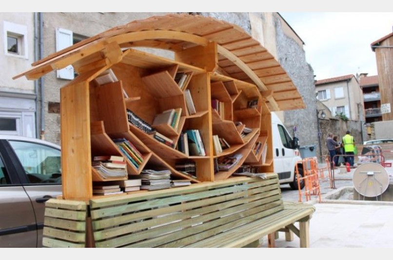 Boîte à livres - Place Bernard Jammes, LE PUY-EN-VELAY | myBookBox by Cross Media Concept, l'annuaire collaboratif des bibliothèques partagées