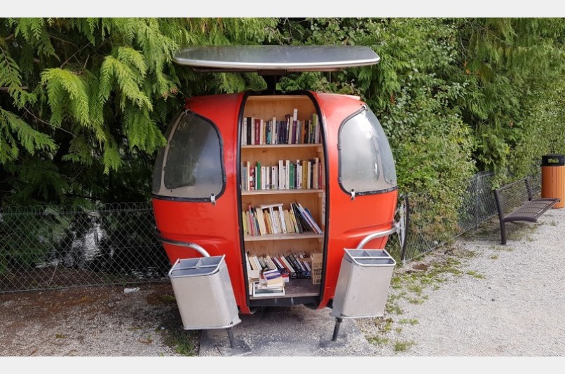 Boîte à livres - Parc Cohendier, SAINT-PIERRE-EN-FAUCIGNY | myBookBox by Cross Media Concept, l'annuaire collaboratif des bibliothèques partagées