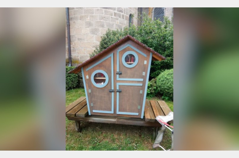 Boîte à livres - Place du Prieuré, SAINT-HILAIRE-LA-CROIX | myBookBox by Cross Media Concept, l'annuaire collaboratif des bibliothèques partagées