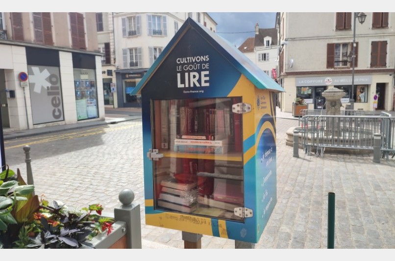Boîte à livres - 2 Place du Marché, COULOMMIERS | myBookBox by Cross Media Concept, l'annuaire collaboratif des bibliothèques partagées