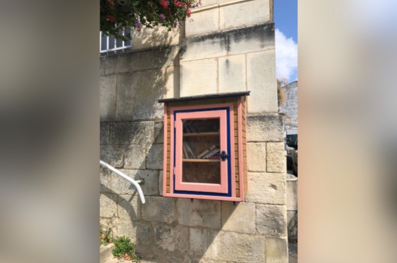 阅读箱 - Rue du Champéroux, SAINT-SAVINIEN | myBookBox 由 Cross-Media Concept 创立, 共享图书箱目录