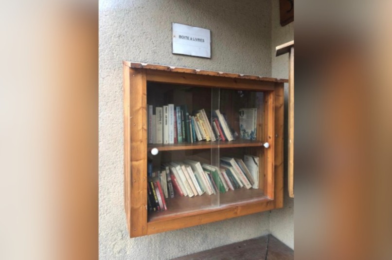 Boîte à livres - Place des Anciens Combattants, LE MAZEAU | myBookBox by Cross Media Concept, l'annuaire collaboratif des bibliothèques partagées