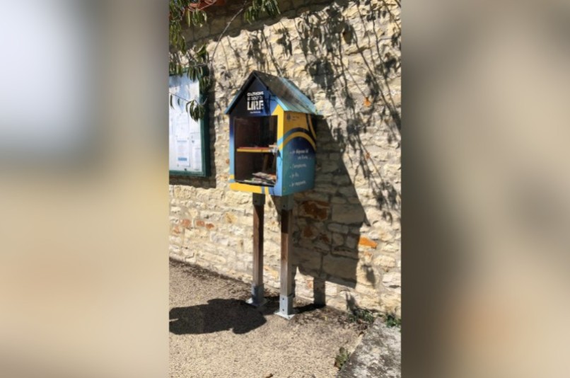 Boîte à livres - Jardin de la Mairie, MARANS | myBookBox by Cross Media Concept, l'annuaire collaboratif des bibliothèques partagées