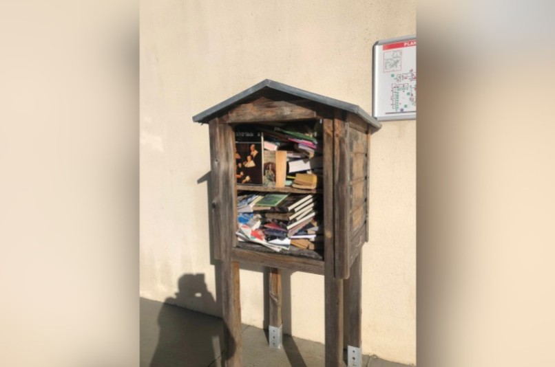 Book box - 215 Avenue du Général de Gaulle, IZON | myBookBox by Cross-Media Concept, the collaborative directory of shared libraries