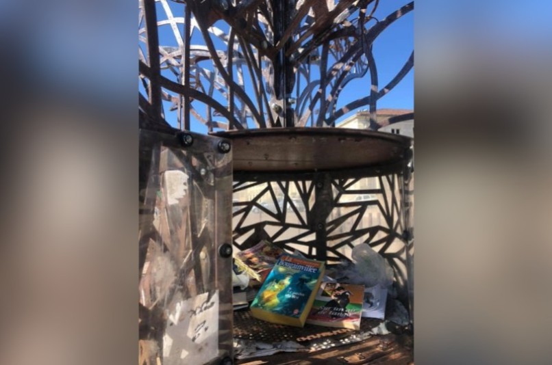 Book box - 17 Place de la Libération, AUCH | myBookBox by Cross-Media Concept, the collaborative directory of shared libraries