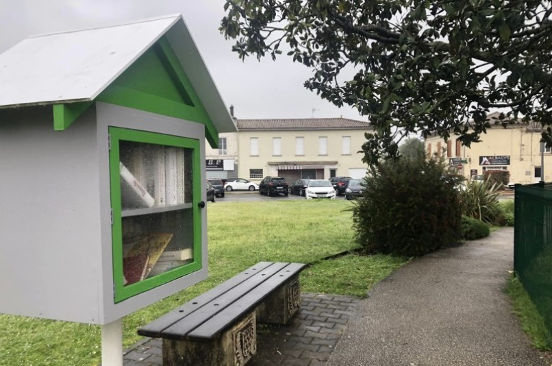 Book box - Place du Marché, GALGON | myBookBox by Cross-Media Concept, the collaborative directory of shared libraries
