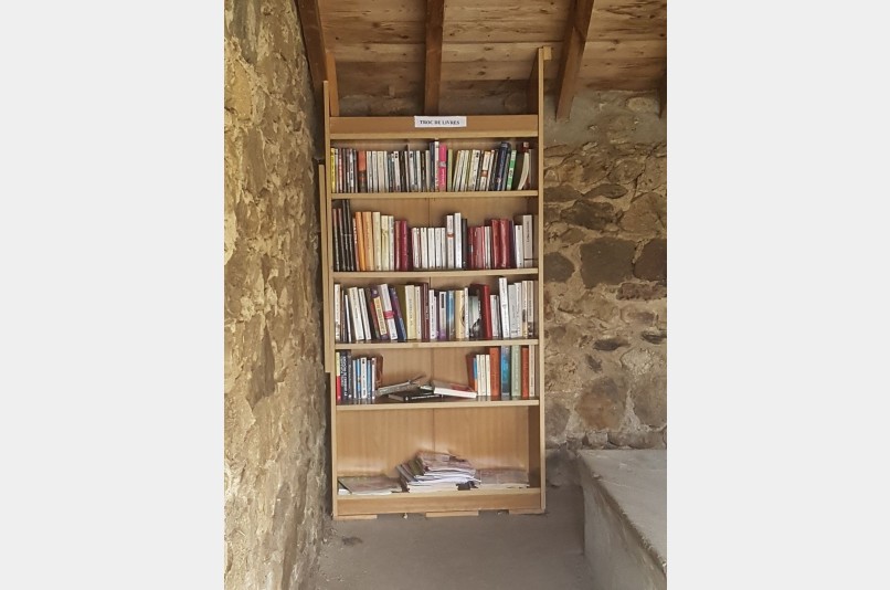 Boîte à livres - Le Bourg, BURDIGNES | myBookBox by Cross Media Concept, l'annuaire collaboratif des bibliothèques partagées