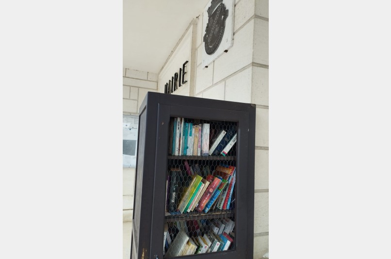 Book box - Mairie, SAINT-M&Ecirc;ME-LES-CARRI&Egrave;RES | myBookBox by Cross-Media Concept, the collaborative directory of shared libraries