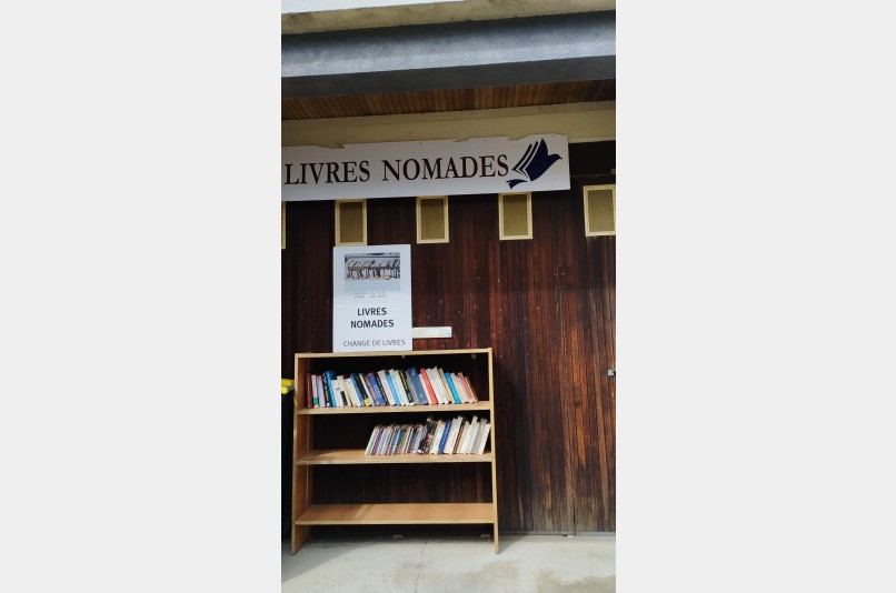 Bo&icirc;te &agrave; livres - 14 Rue du S&eacute;pulcre, PARTHENAY | myBookBox by Cross Media Concept, l'annuaire collaboratif des biblioth&egrave;ques partag&eacute;es