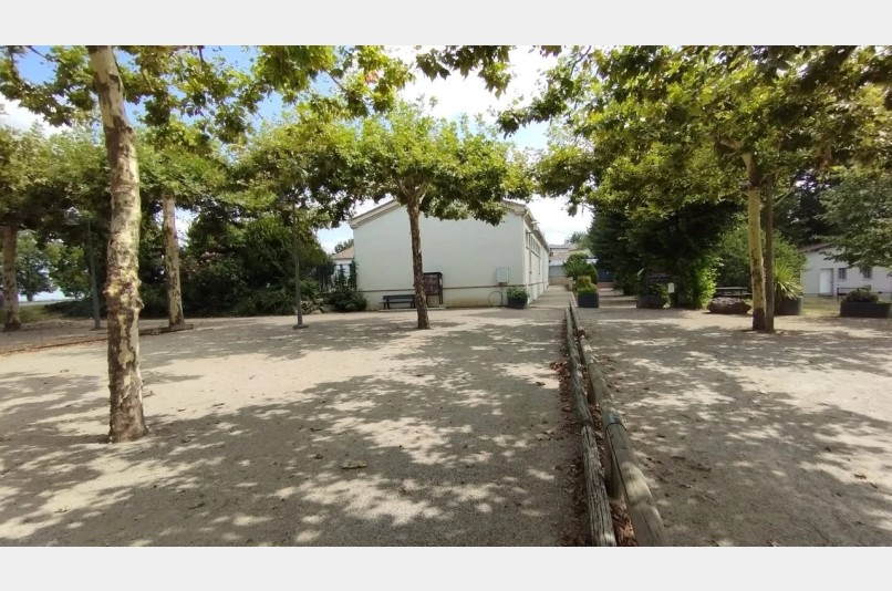 Bo&icirc;te &agrave; livres - Le Bourg, DUFORT-LACAPELETTE | myBookBox by Cross Media Concept, l'annuaire collaboratif des biblioth&egrave;ques partag&eacute;es