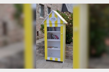 Boîte à livres - Place du Nouvel Oupeye, ERQUY | myBookBox by Cross Media Concept, l'annuaire collaboratif des bibliothèques partagées