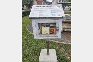 Boîte à livres - Place Déodat Gratet de Dolomieu, DOLOMIEU | myBookBox by Cross Media Concept, l'annuaire collaboratif des bibliothèques partagées