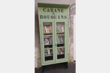 Bo&icirc;te &agrave; livres - Salle des f&ecirc;tes R&eacute;my Piron, ANGEAC-CHAMPAGNE | myBookBox by Cross Media Concept, l'annuaire collaboratif des biblioth&egrave;ques partag&eacute;es