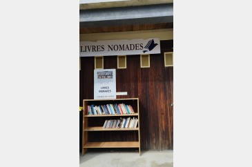 Bo&icirc;te &agrave; livres - 14 Rue du S&eacute;pulcre, PARTHENAY | myBookBox by Cross Media Concept, l'annuaire collaboratif des biblioth&egrave;ques partag&eacute;es