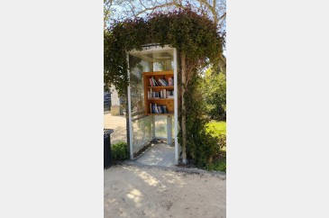 Bo&icirc;te &agrave; livres - Place Fran&ccedil;ois-Albert, VOUILL&Eacute; | myBookBox by Cross Media Concept, l'annuaire collaboratif des biblioth&egrave;ques partag&eacute;es