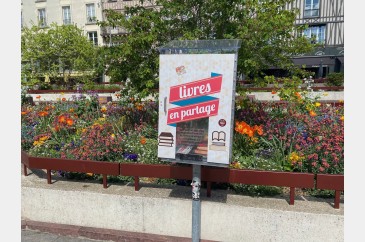 Boîte à livres - Place du Vieux Marché, ROUEN | myBookBox by Cross Media Concept, l'annuaire collaboratif des bibliothèques partagées