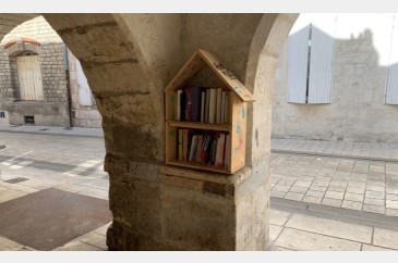 Boîte à livres - 32/34 Rue du Cordouan, LA ROCHELLE | myBookBox by Cross Media Concept, l'annuaire collaboratif des bibliothèques partagées